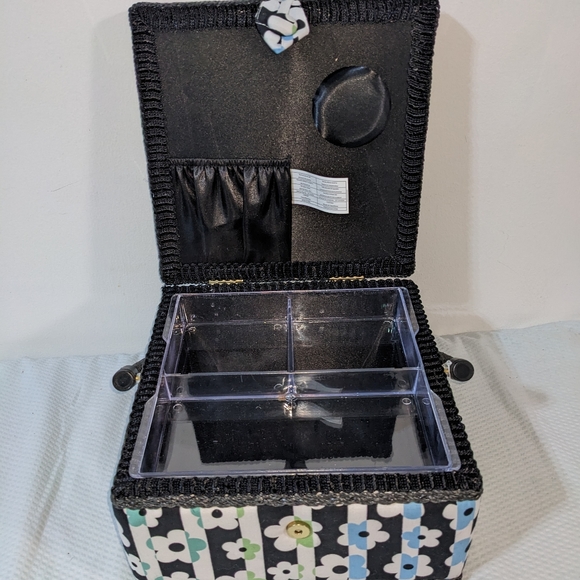 NEW Sewing & Craft Box w/ Tray Daisy Pattern for Handcrafted Handmade … - Picture 3 of 5